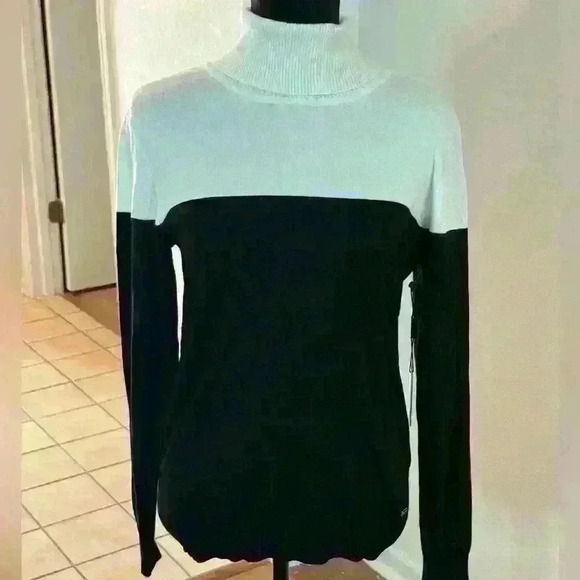 Calvin Klein Black & White Colorblock Turtleneck Sweater - Picture 1 of 8